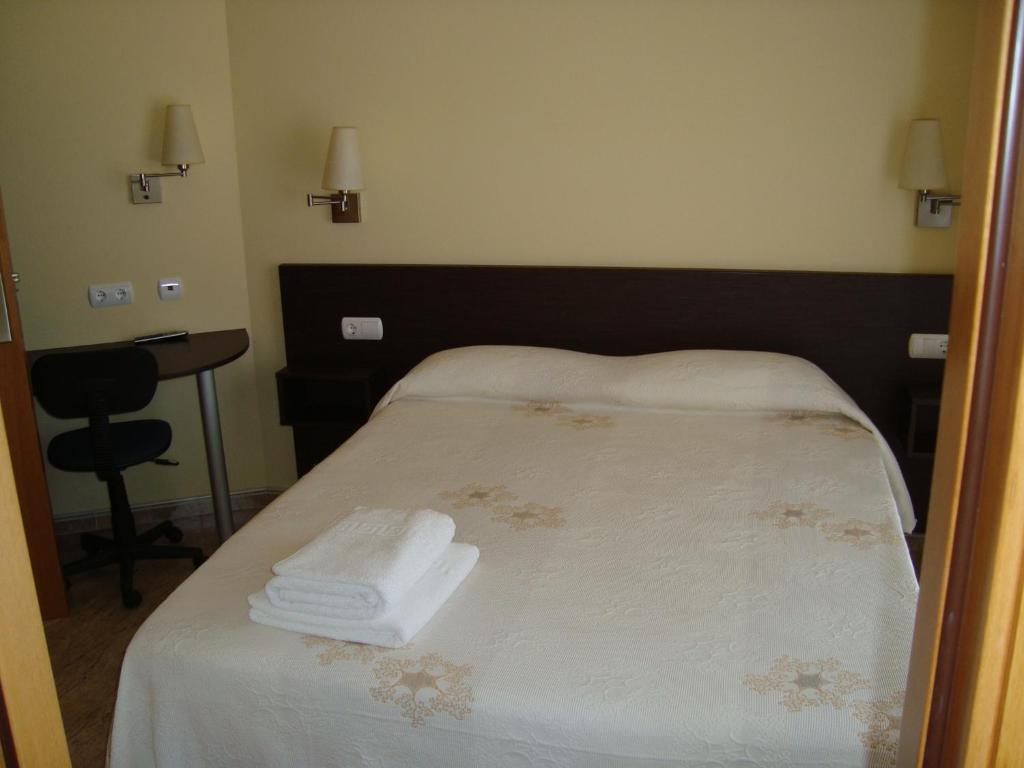 Hostal Sant Sadurni Sant Sadurní dʼAnoia Εξωτερικό φωτογραφία