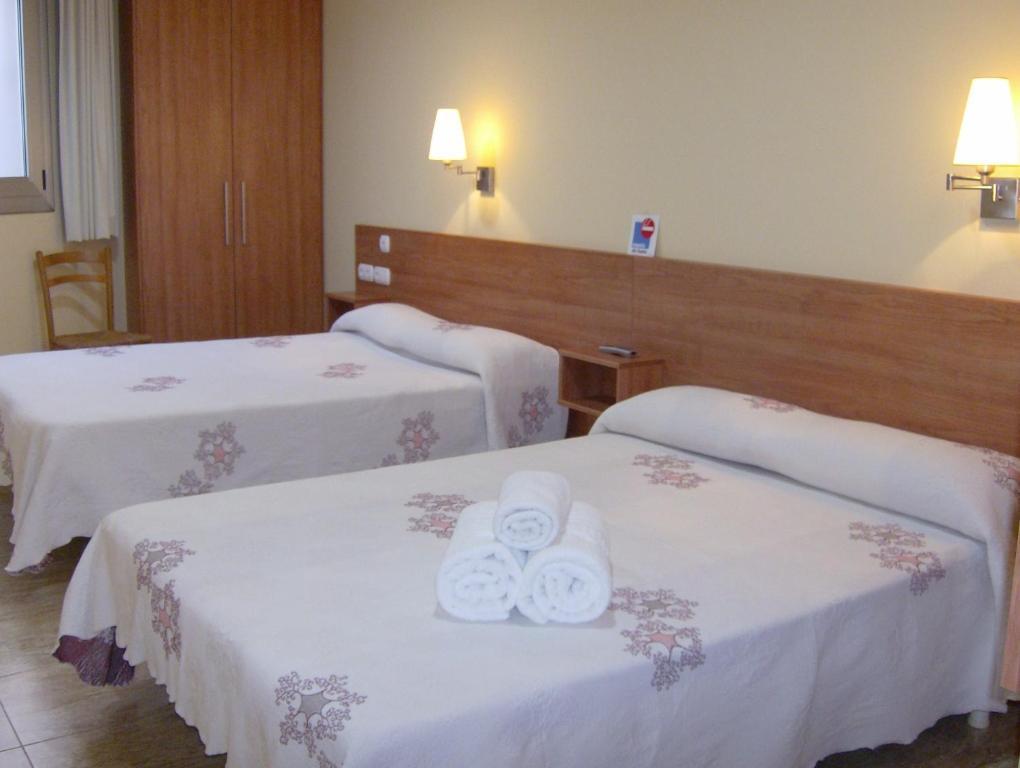 Hostal Sant Sadurni Sant Sadurní dʼAnoia Δωμάτιο φωτογραφία