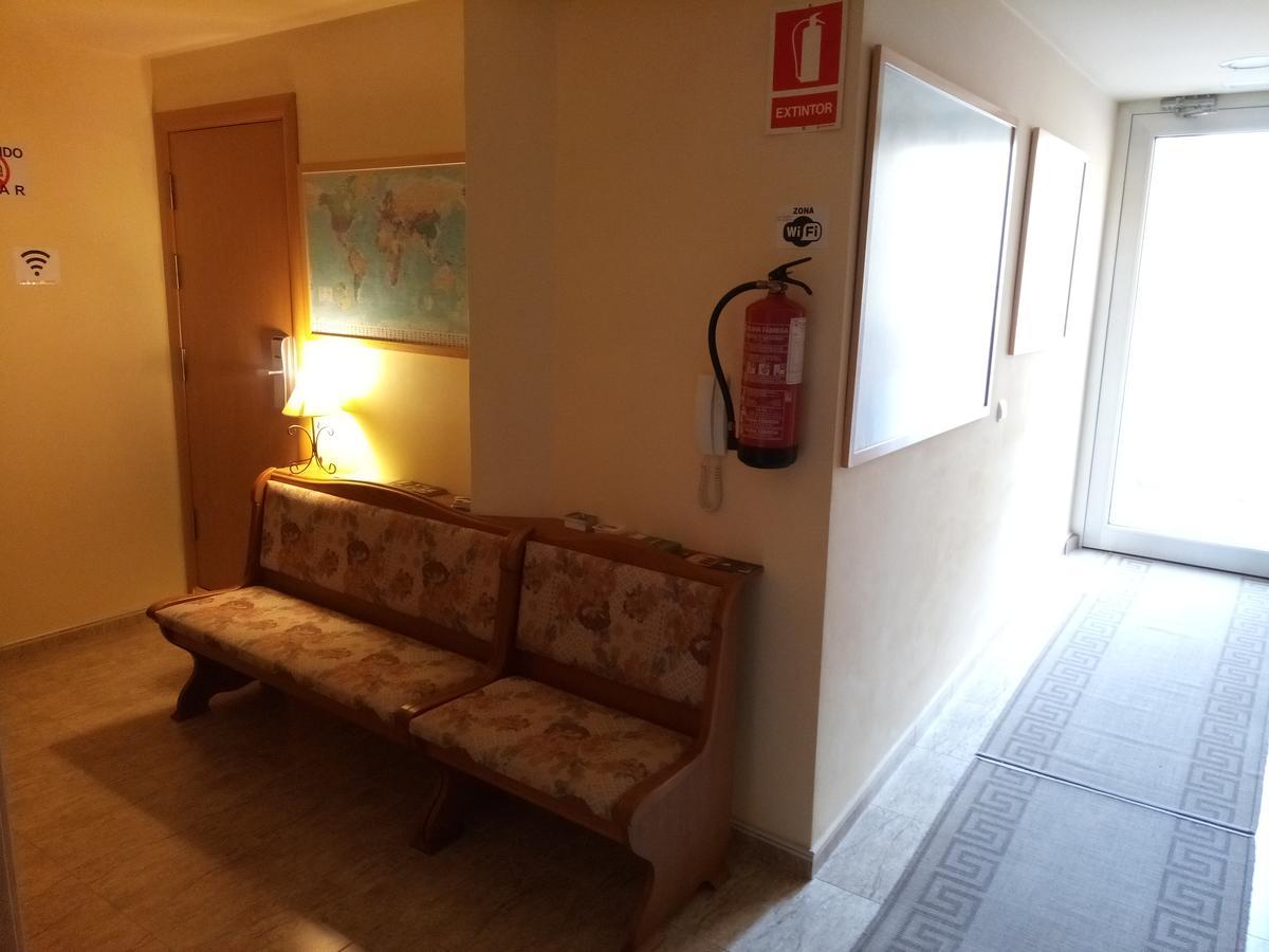 Hostal Sant Sadurni Sant Sadurní dʼAnoia Εξωτερικό φωτογραφία